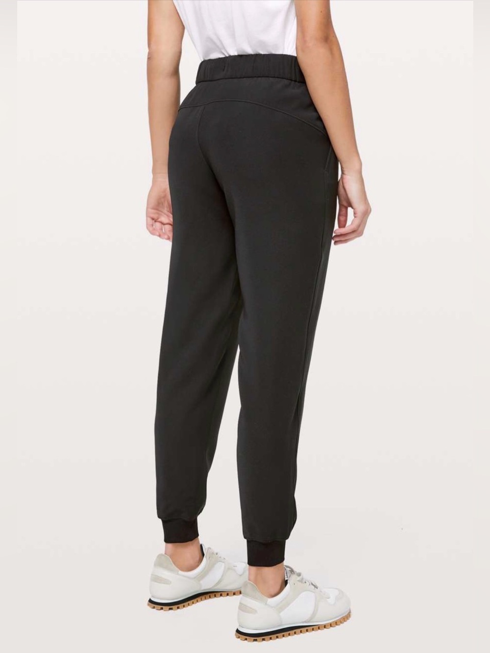 Lululemon On The Fly Jogger Black Size 4